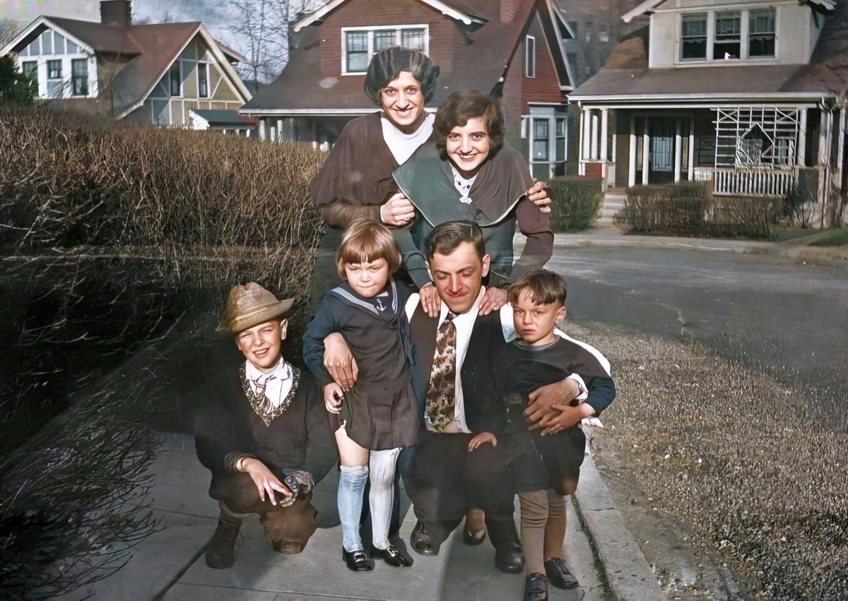 Fialco cousins with Mildred and Stan Dumes
